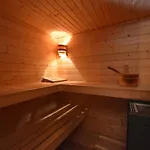 Spacious With Garden Вэм