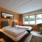 Spacious With Garden *