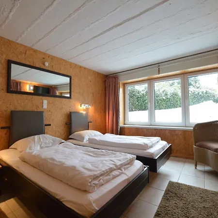 Spacious With Garden *